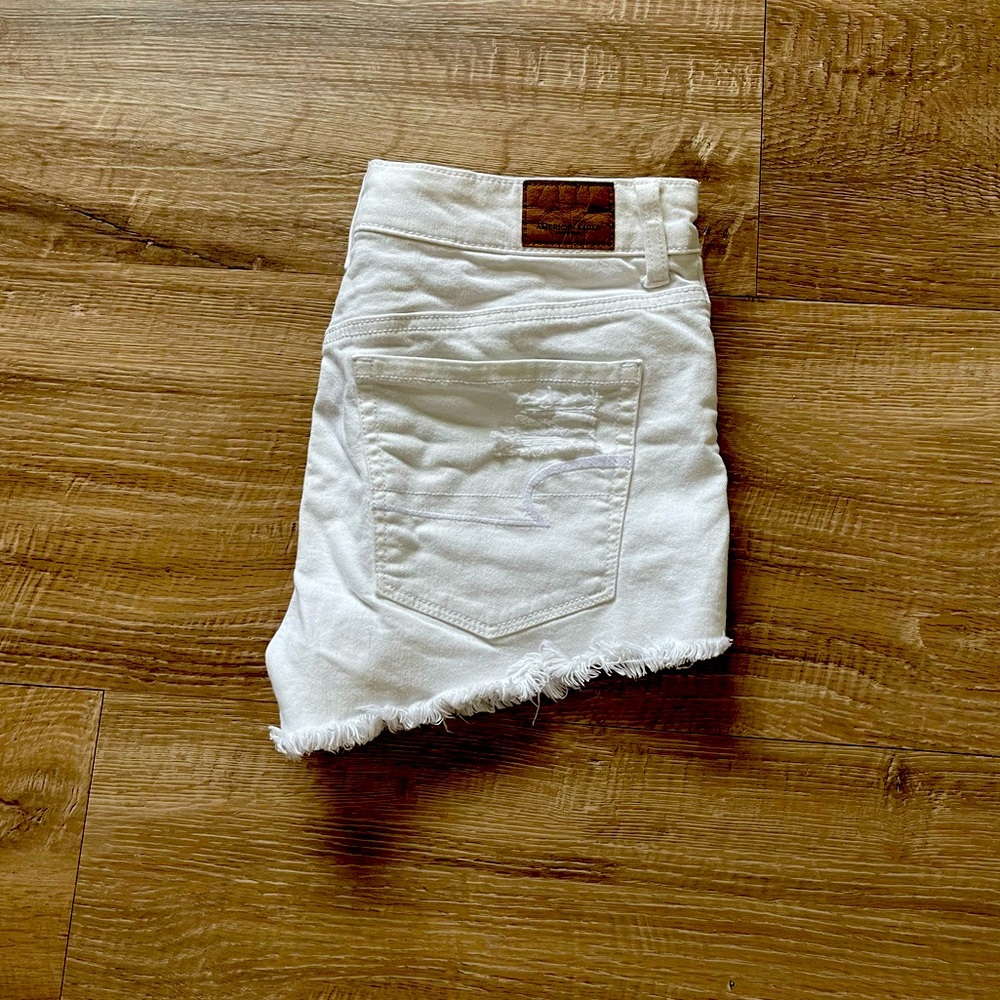 American Eagle White Shorts Size 8